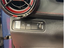 Vehicle Thumb #17