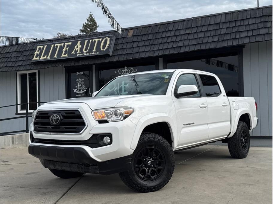 2019 Toyota Tacoma SR5's photo