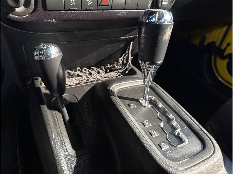 2015 Jeep Wrangler Sport - Photo 11