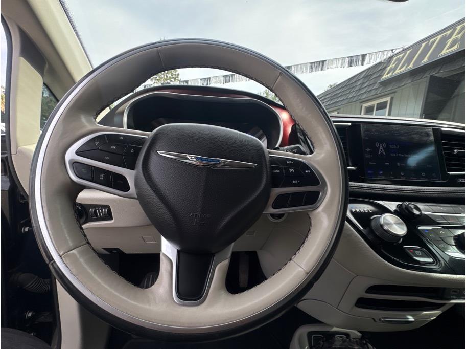 2020 Chrysler Pacifica Limited - Photo 10