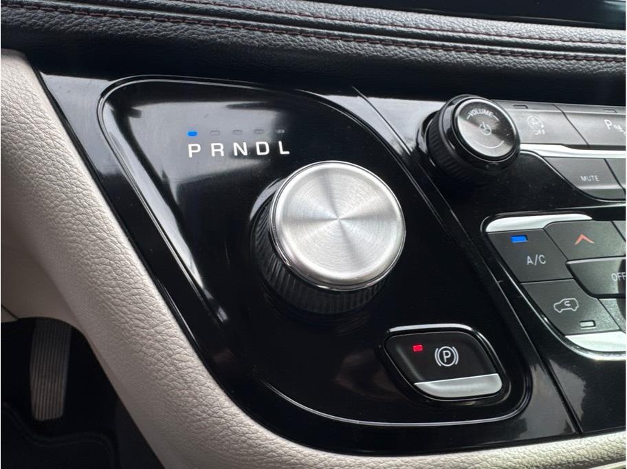 2020 Chrysler Pacifica Limited - Photo 12
