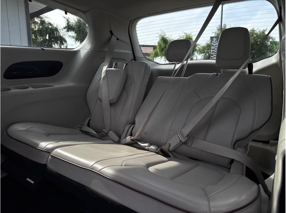 2020 Chrysler Pacifica Limited - Photo 9