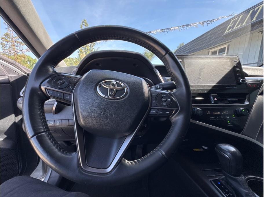 2022 Toyota Camry XSE - Photo 10
