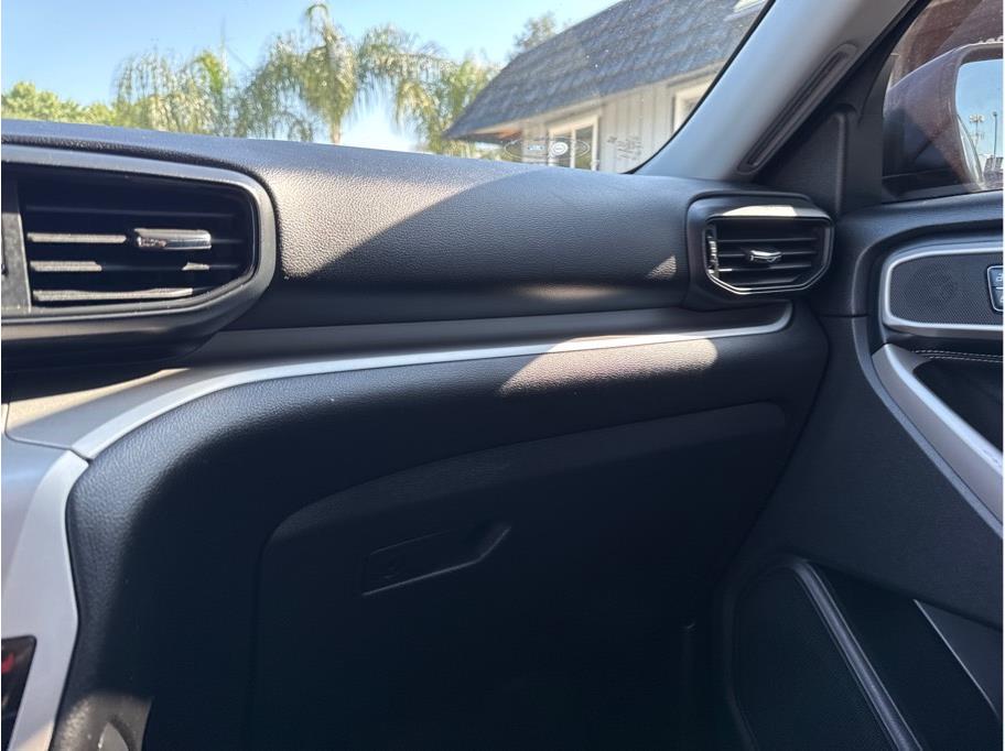 2022 Ford Explorer XLT - Photo 14