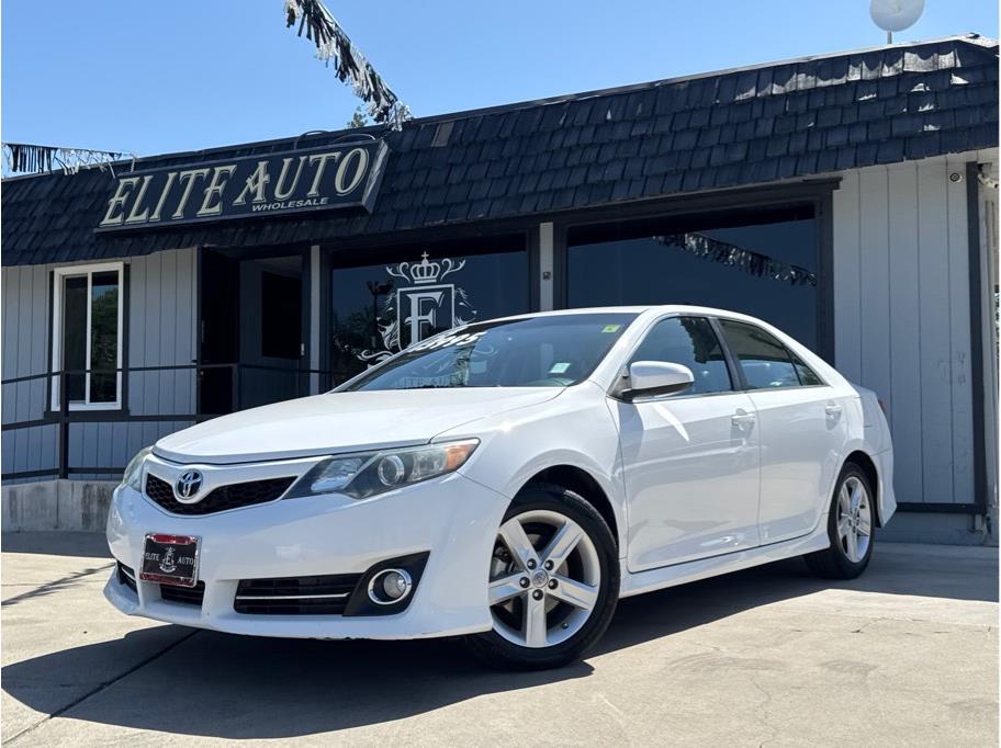 2013 Toyota Camry 2.5 Auto SE's photo