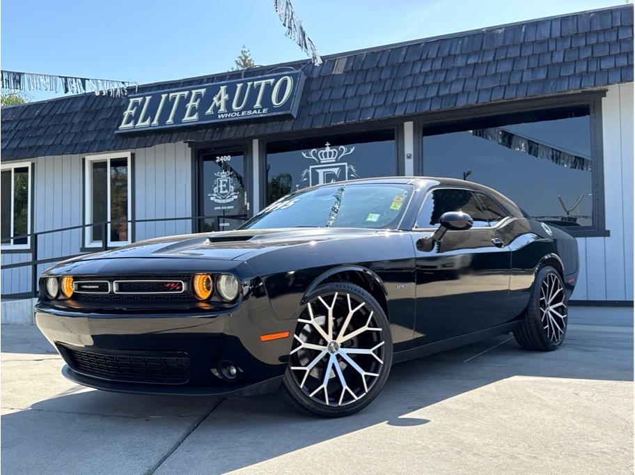 2015 Dodge Challenger R/T's photo