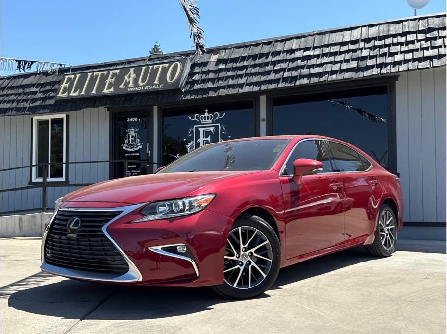 2017 Lexus ES 350 350's photo