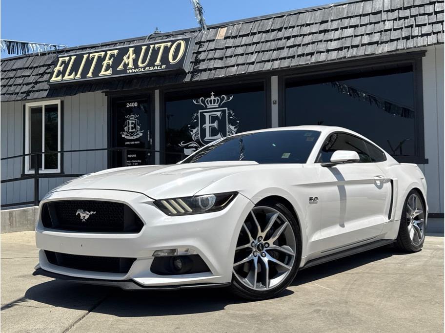 2017 Ford Mustang GT Coupe Premium's photo