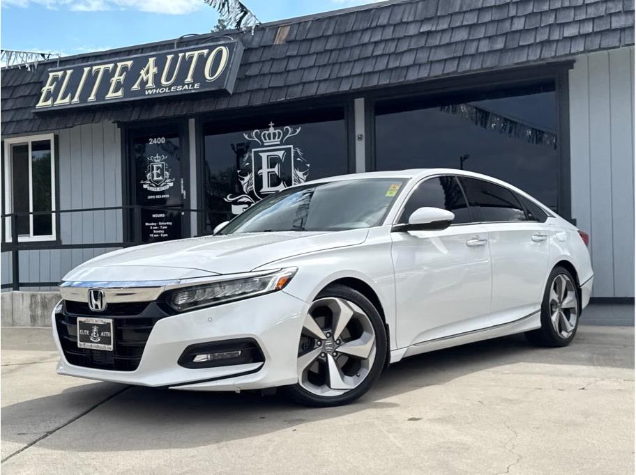 2018 Honda Accord 1.5T Touring Auto's photo