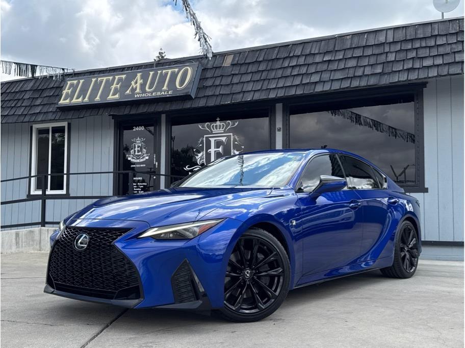 2021 Lexus IS