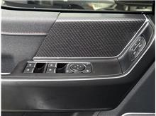 Vehicle Thumb #16