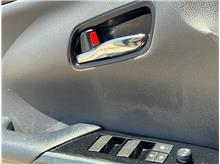 Vehicle Thumb #16