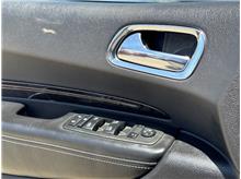 Vehicle Thumb #17