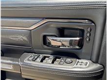 Vehicle Thumb #19