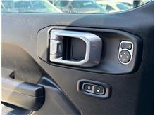 Vehicle Thumb #16
