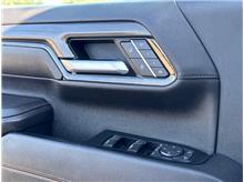 Vehicle Thumb #19