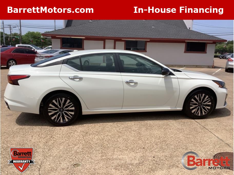 2025 Nissan Altima from Barrett Motors