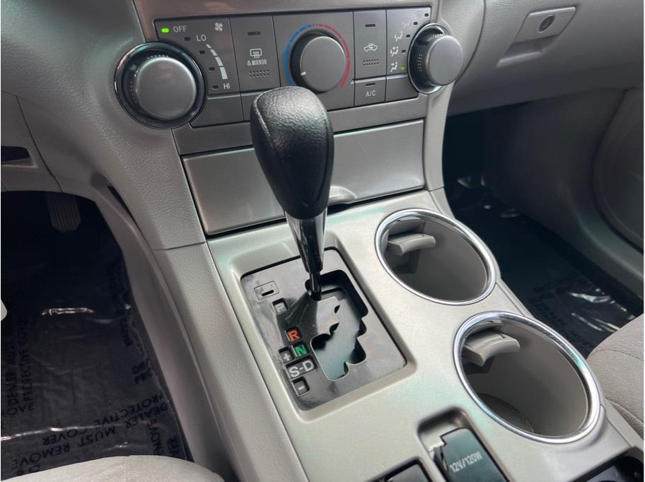 2012 Toyota Highlander SE - Photo 12