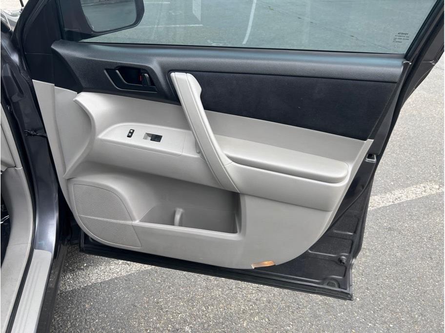 2012 Toyota Highlander SE - Photo 22
