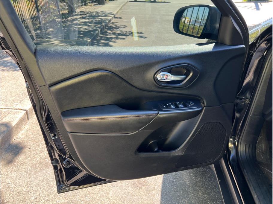 2020 Jeep Cherokee Trailhawk - Photo 8