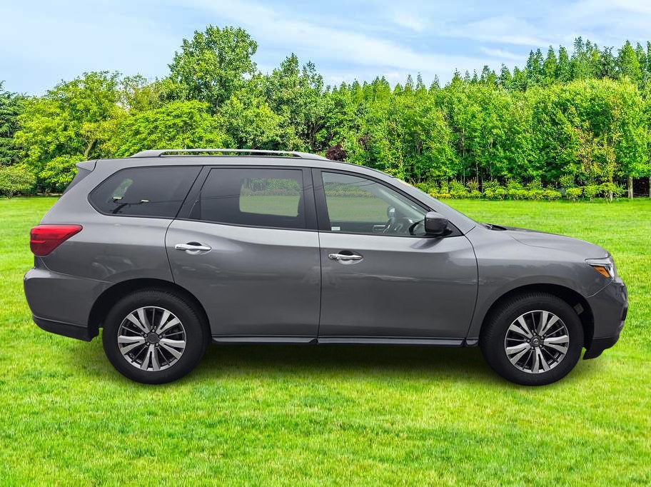 2019 Nissan Pathfinder SV 4WD's photo