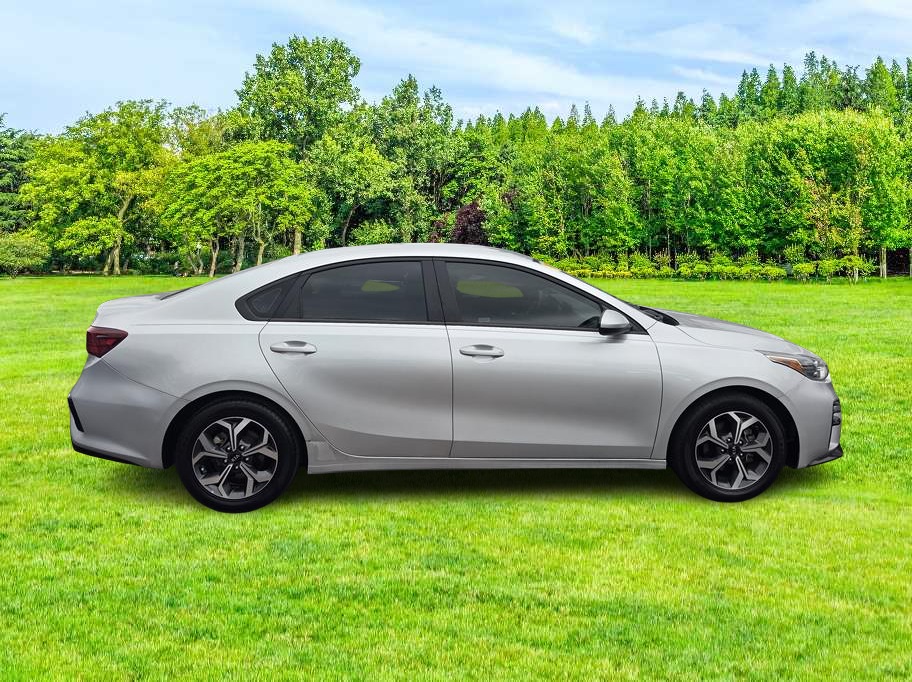 2021 Kia Forte LXS AT's photo