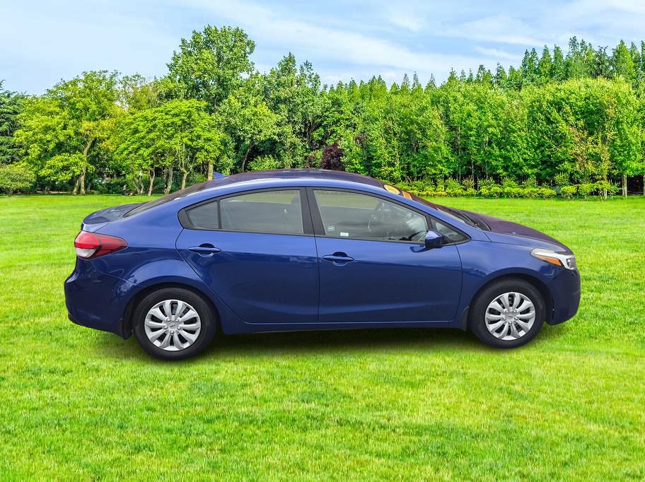 2017 Kia Forte LX AT's photo