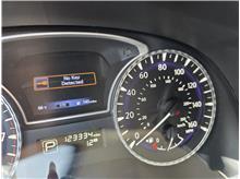 Vehicle Thumb #38
