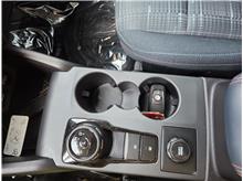 Vehicle Thumb #16
