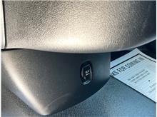 Vehicle Thumb #15