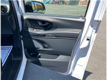 Vehicle Thumb #26