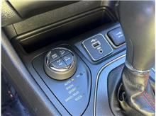 Vehicle Thumb #14