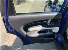 Vehicle Thumb #17