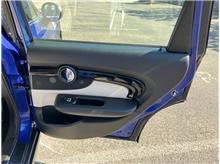 Vehicle Thumb #20