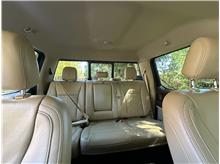 Vehicle Thumb #16
