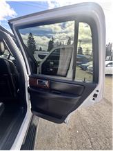 Vehicle Thumb #32