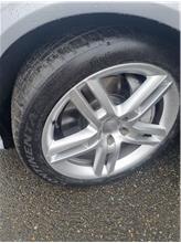 Vehicle Thumb #18