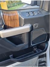 Vehicle Thumb #21