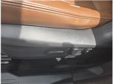 Vehicle Thumb #17