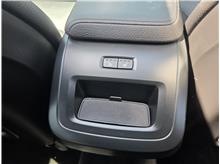 Vehicle Thumb #38