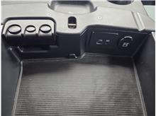 Vehicle Thumb #38