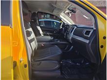 Vehicle Thumb #25