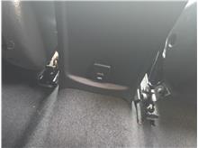 Vehicle Thumb #27