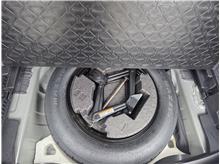 Vehicle Thumb #33