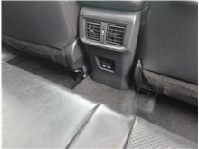 Vehicle Thumb #31