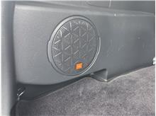 Vehicle Thumb #34
