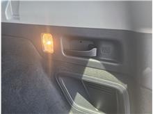 Vehicle Thumb #29