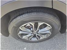 Vehicle Thumb #9