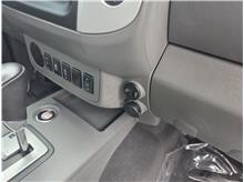 Vehicle Thumb #26