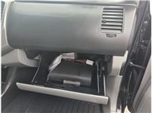 Vehicle Thumb #23